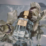 parfum wanita putih. minyak wangi mewah, parfum lokal indonesia. parfum wangi bunga, elegan